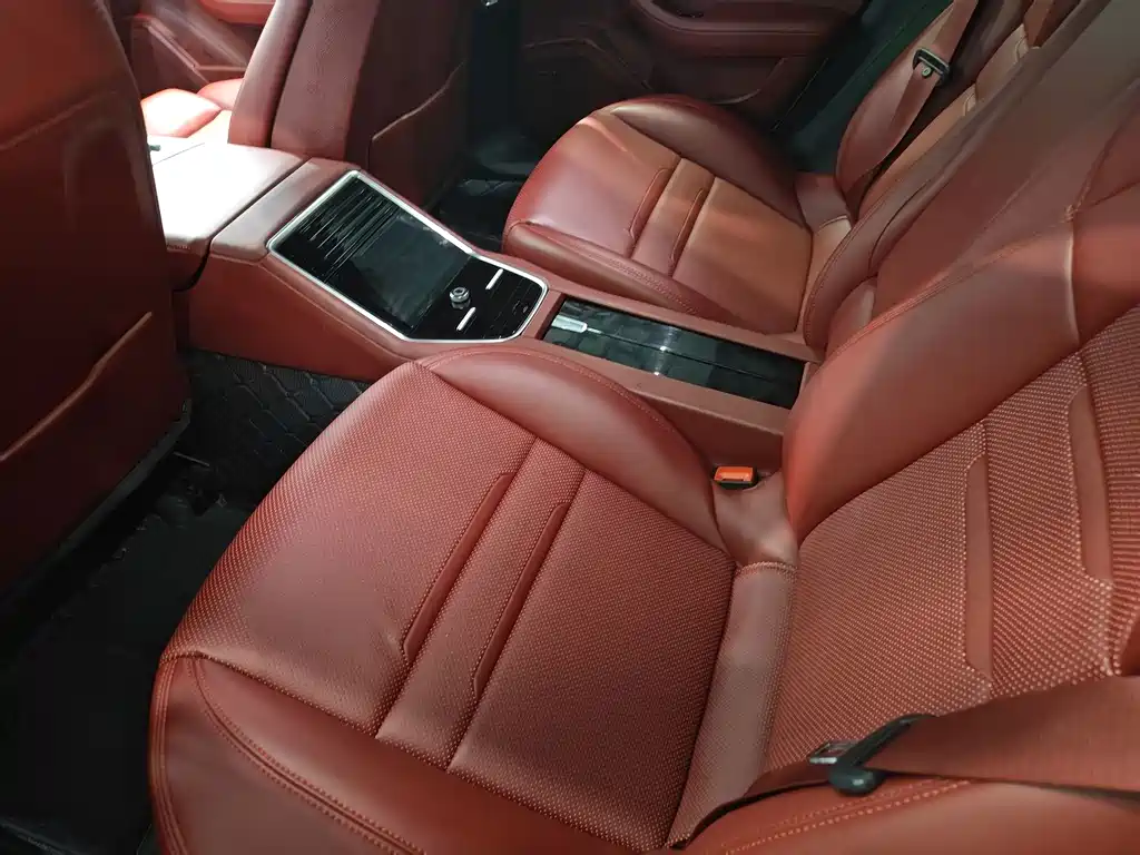 Porsche Panamera — миниатюра 9