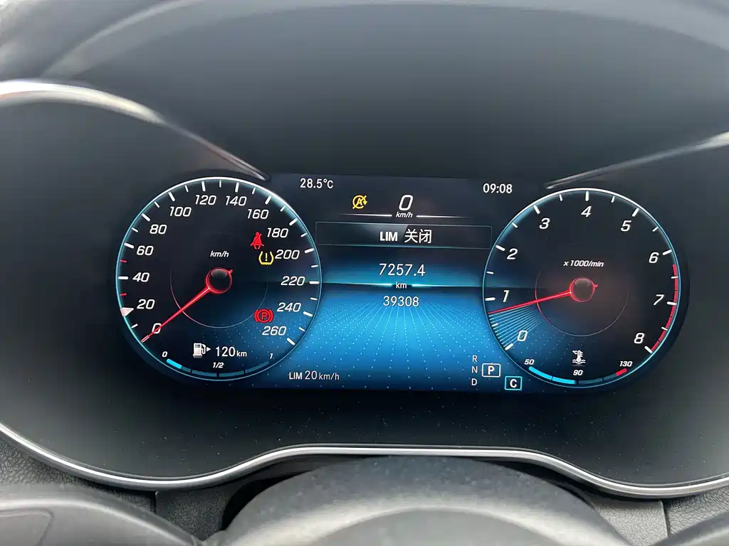 Mercedes-Benz C-Class — миниатюра 10
