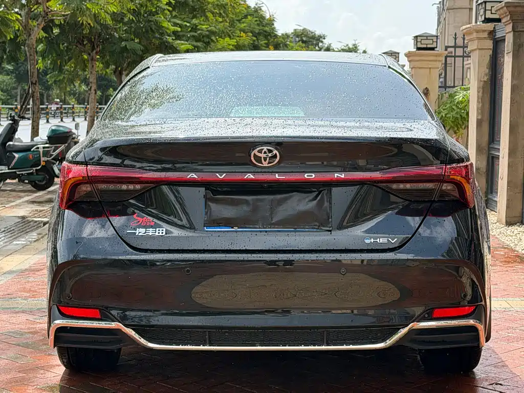 Toyota Avalon — миниатюра 8