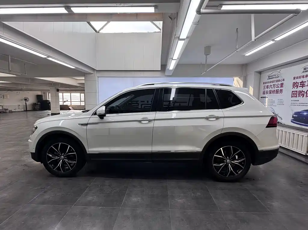 Volkswagen Tiguan L — миниатюра 4