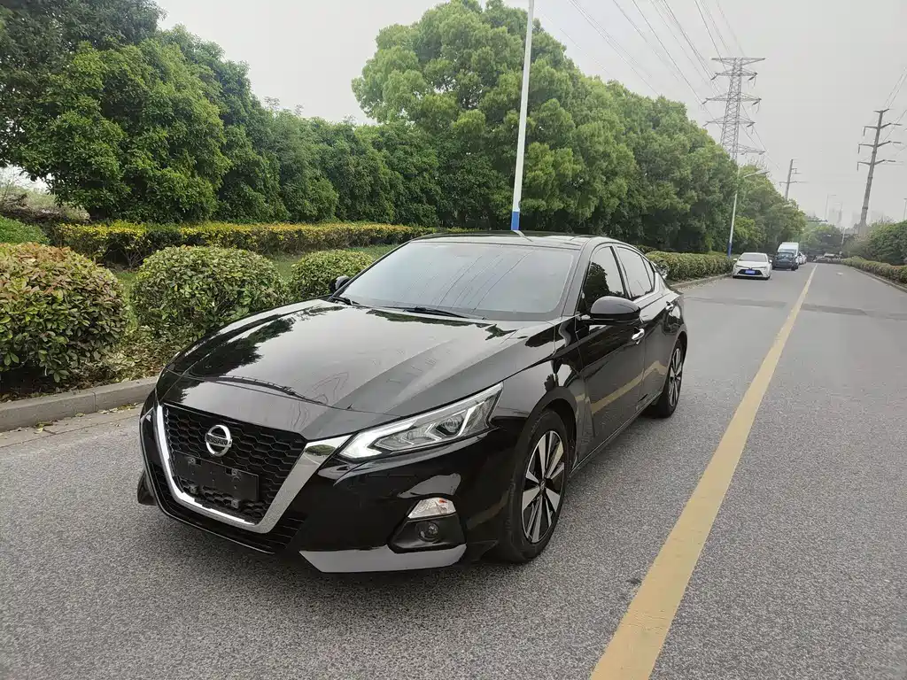Nissan Teana 2023