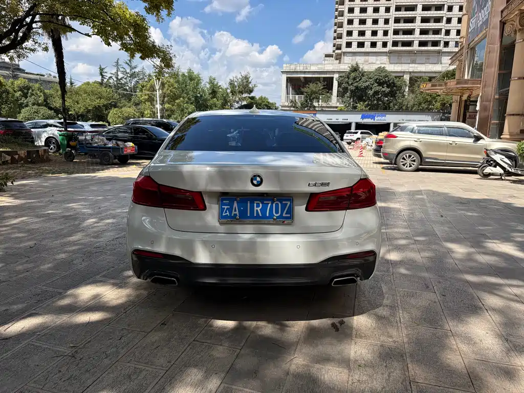 BMW 5 Series (Import) — миниатюра 17