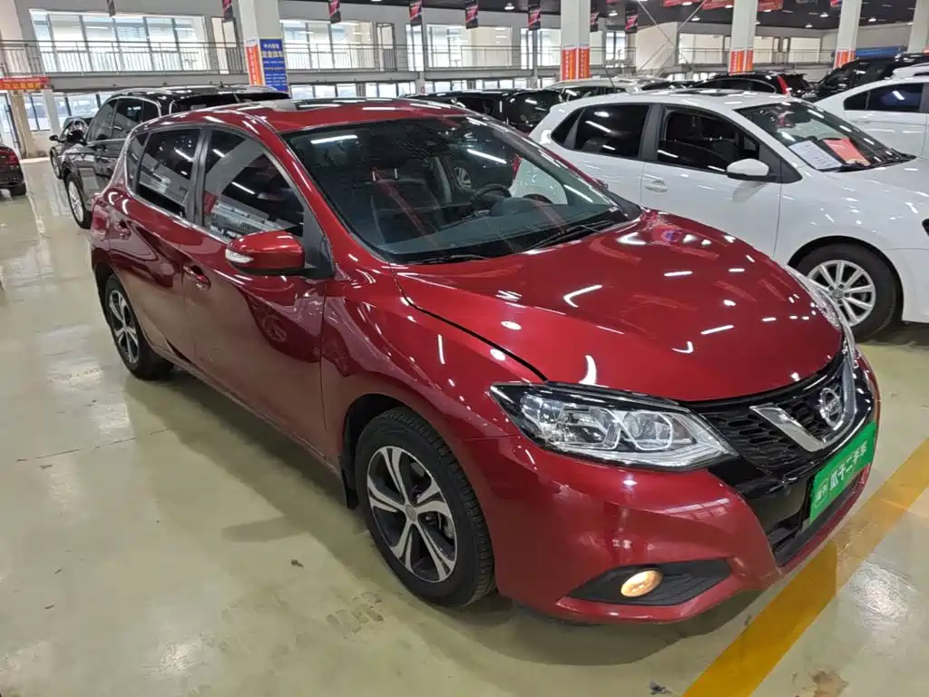 Nissan Tiida — миниатюра 4