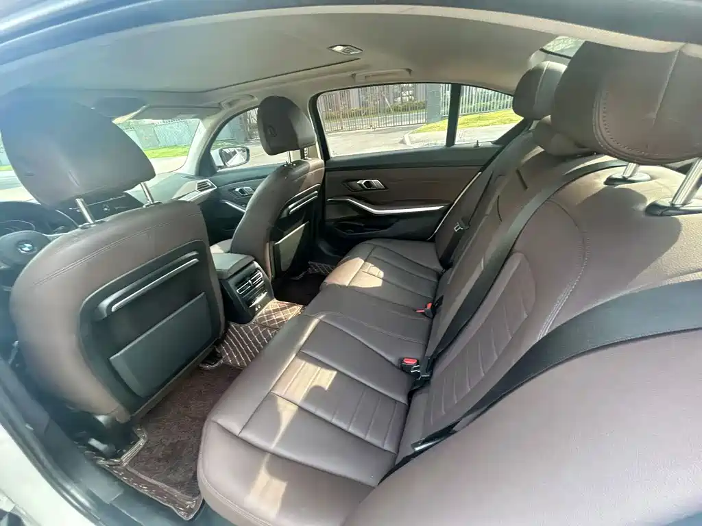 BMW 3 Series — миниатюра 8