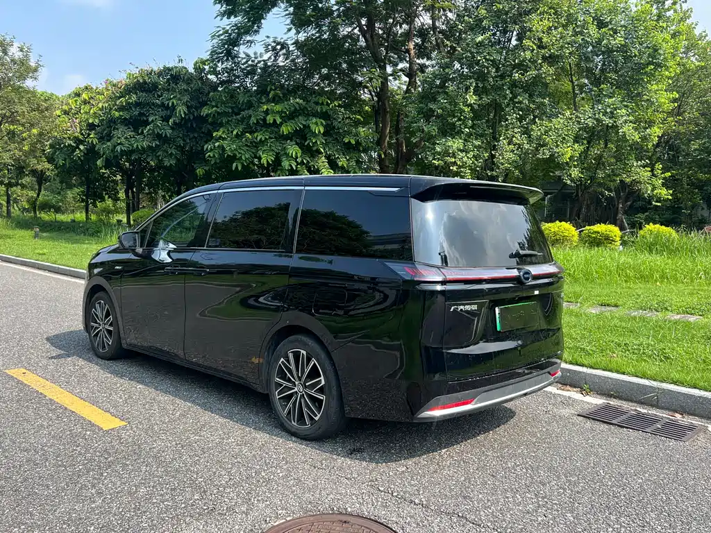 GAC Motor Trumpchi E8 PHEV — миниатюра 7