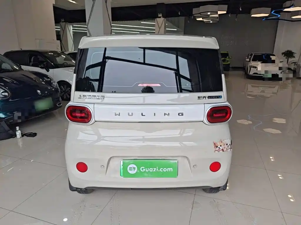 Wuling MINIEV — миниатюра 6