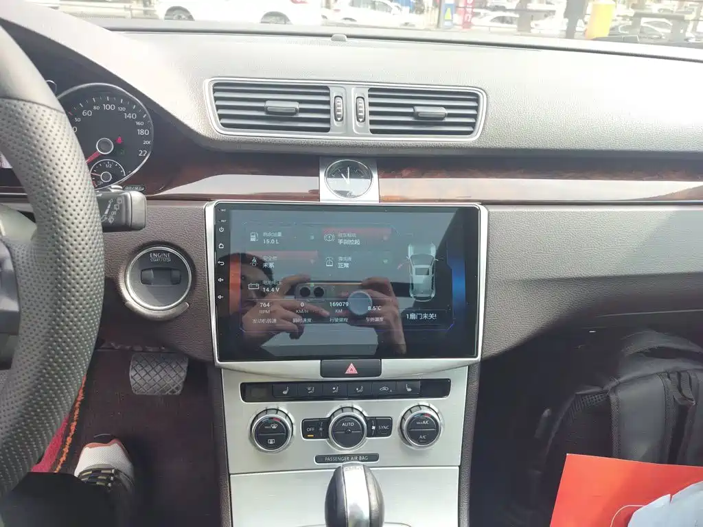 Volkswagen Magotan (Import) — миниатюра 9