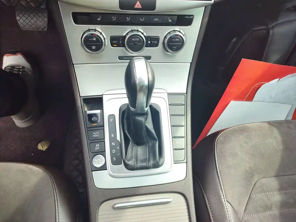 Volkswagen Magotan (Import) — миниатюра 10