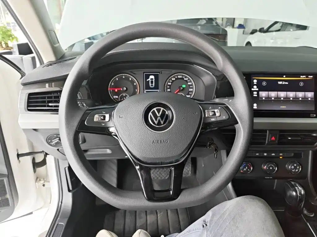 Volkswagen Lavida — миниатюра 11