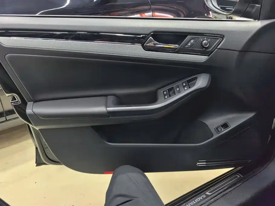 Volkswagen Sagitar — миниатюра 7