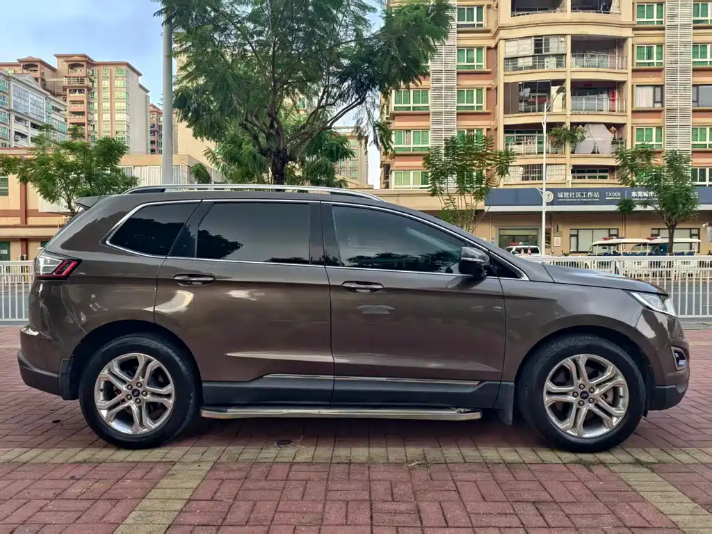 Ford Edge — миниатюра 4