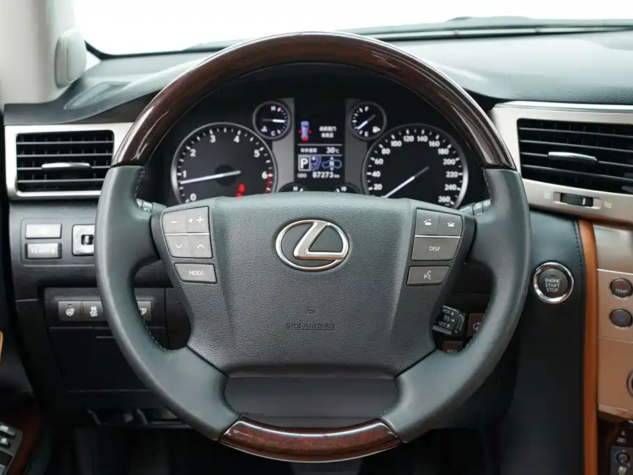 Lexus LX — миниатюра 35