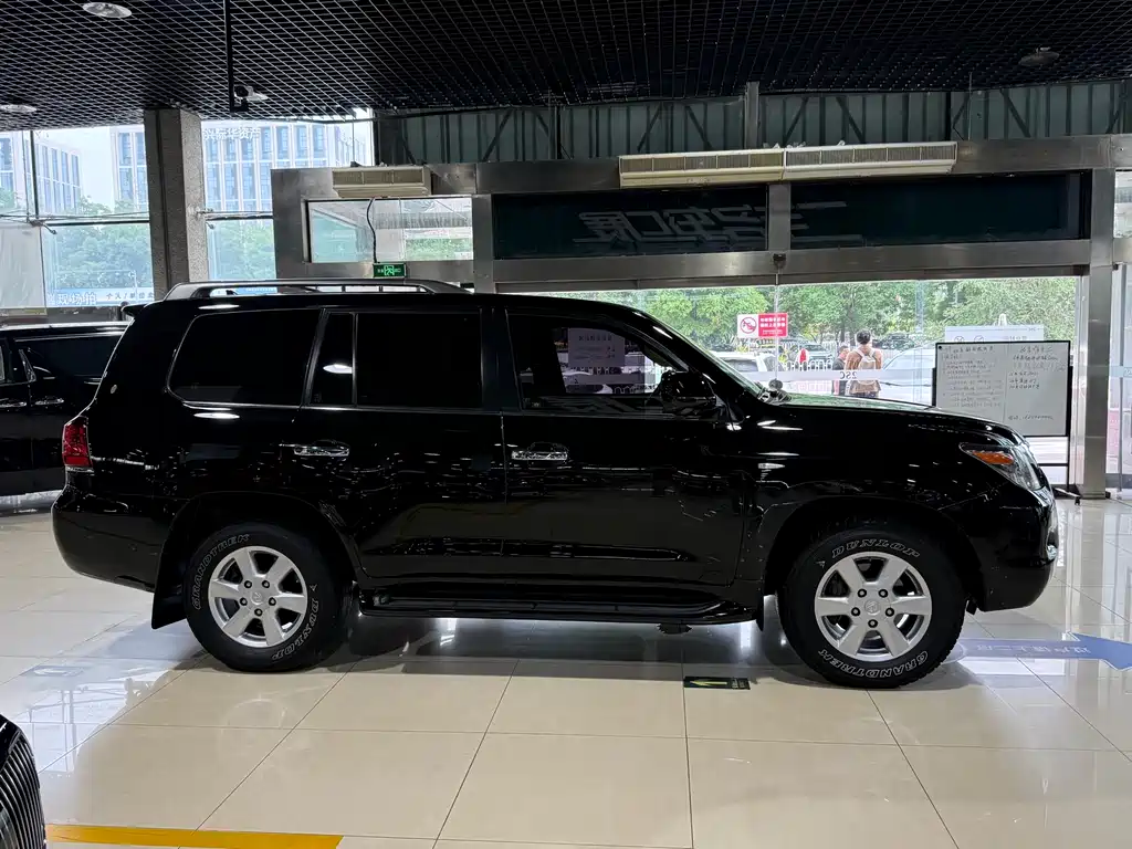 Lexus LX 2012 570