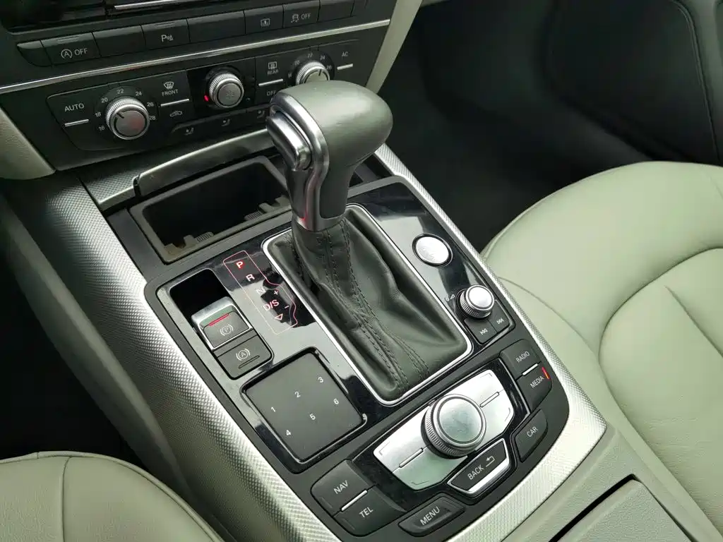 Audi A6L — миниатюра 13
