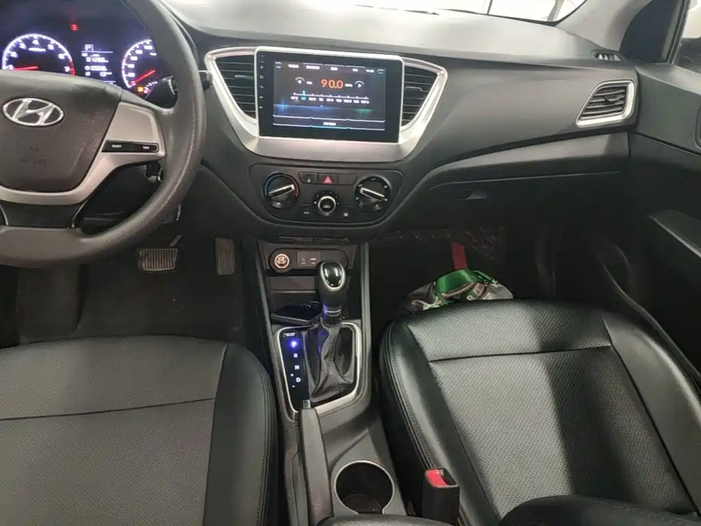 Hyundai Verna — миниатюра 14