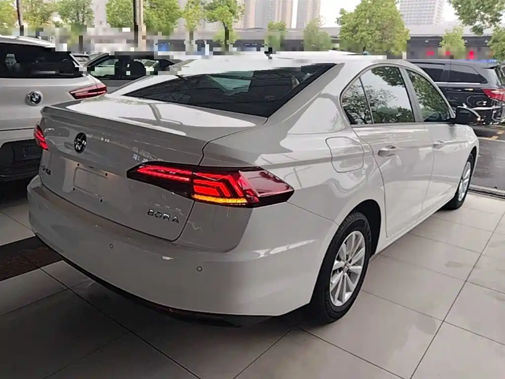 Volkswagen Bora 2021 1.5L AT Fashion Smart Connect