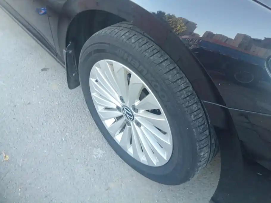 Volkswagen Lavida — миниатюра 6