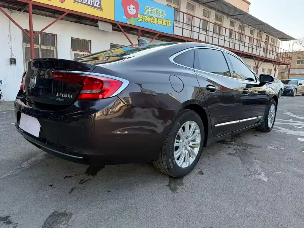 BUICK LACROSSE