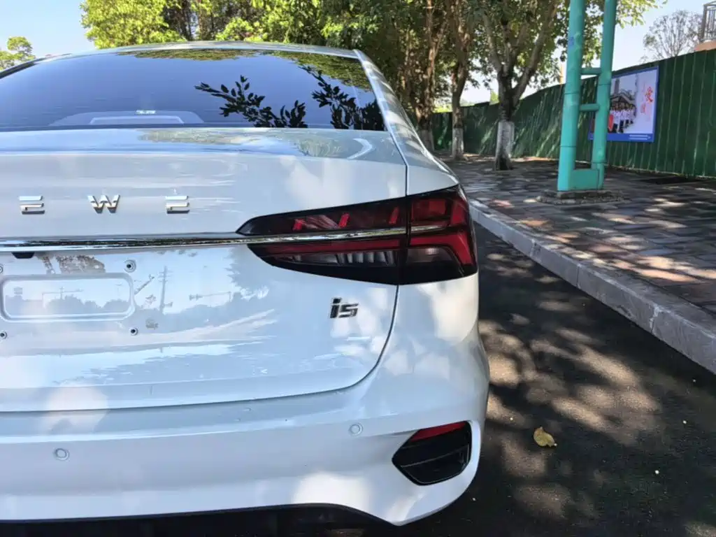 Roewe i5 — миниатюра 8