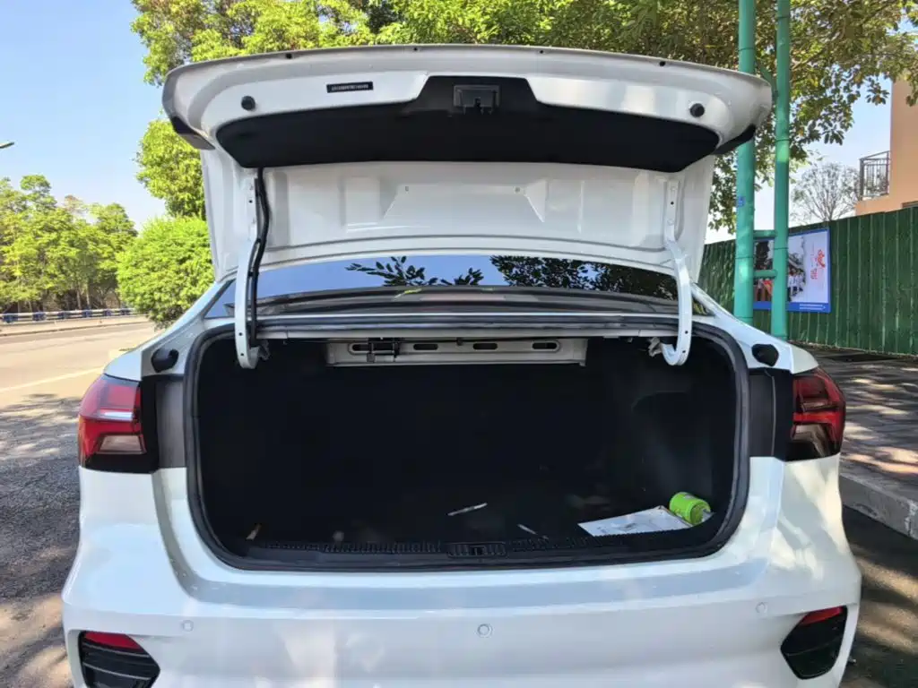 Roewe i5 — миниатюра 19