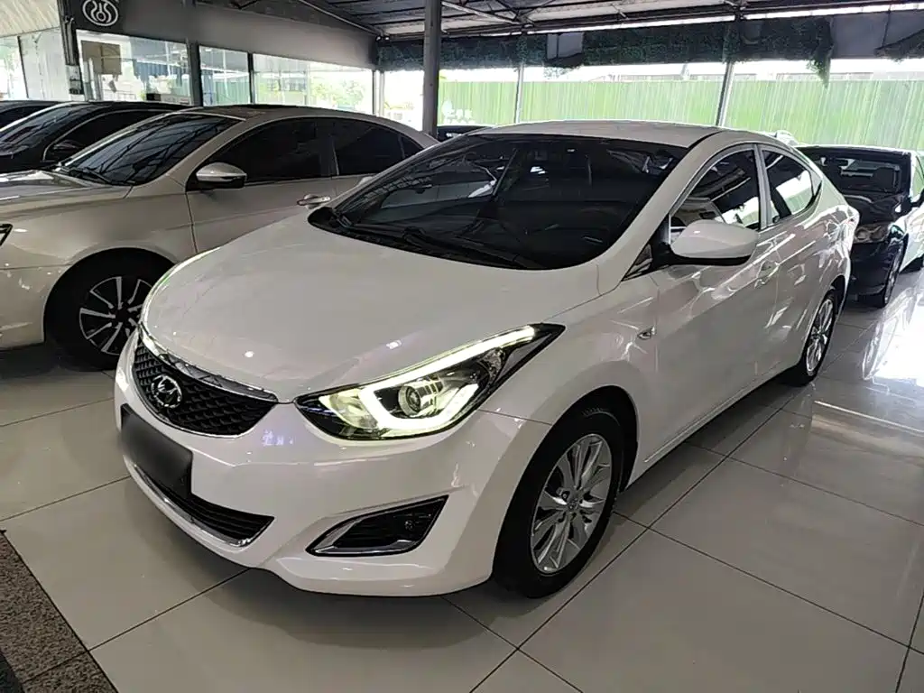 Hyundai Elantra Langdong — миниатюра 2