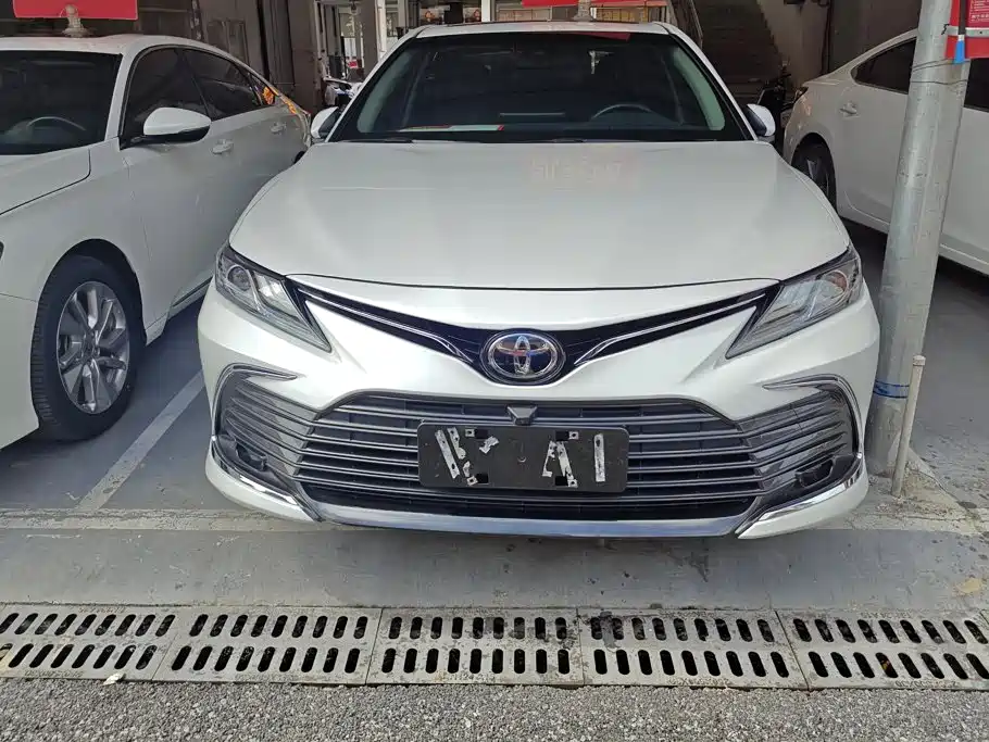 Toyota Camry — миниатюра 2
