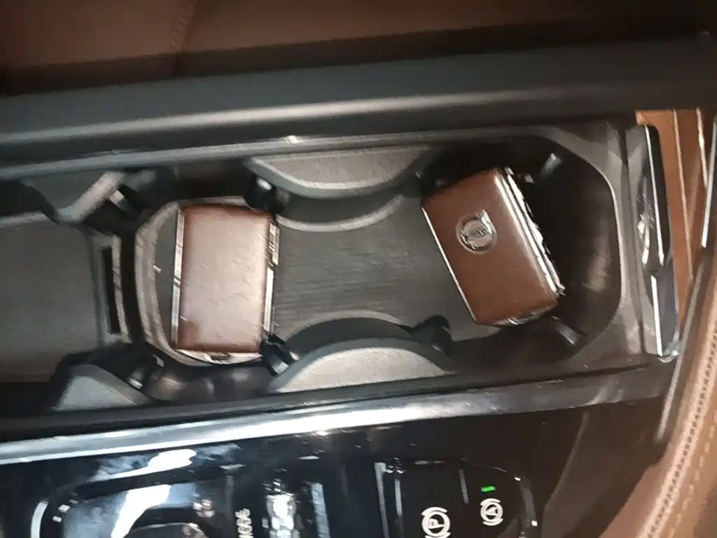 Volvo S90 — миниатюра 9