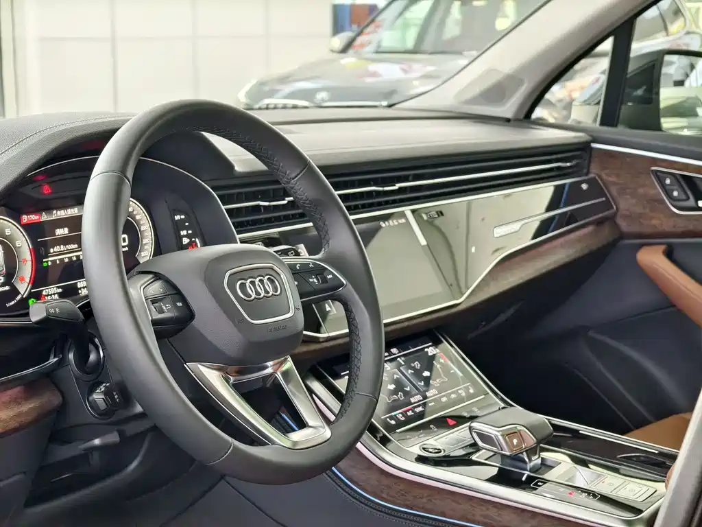 Audi Q7 — миниатюра 8