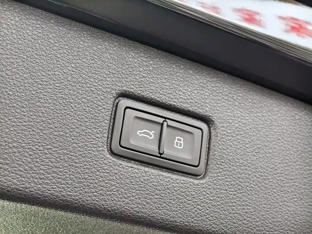 Audi Q7 — миниатюра 20