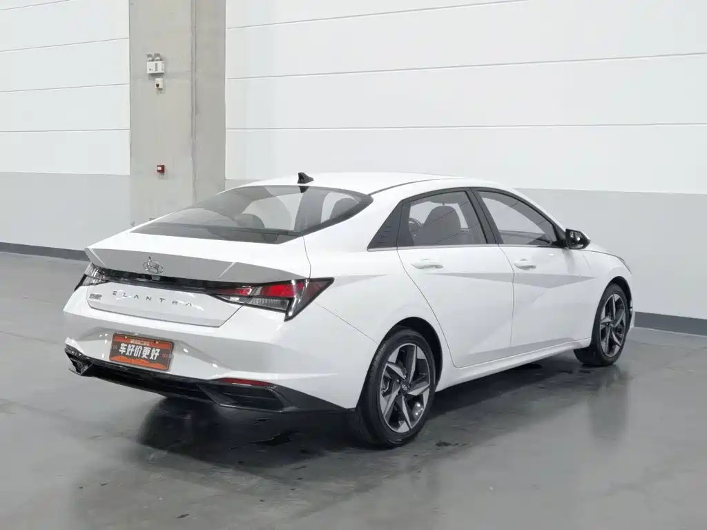 Hyundai Elantra — миниатюра 2