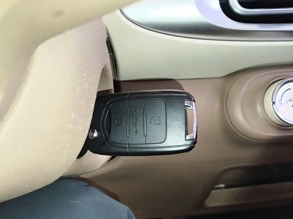 Wuling MINIEV — миниатюра 9
