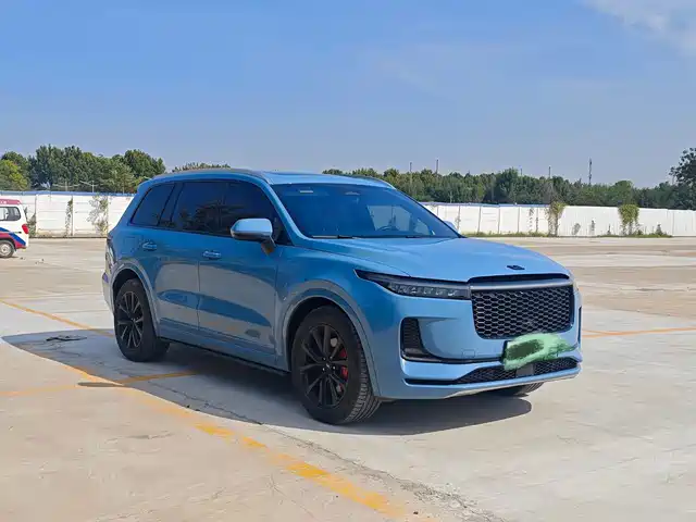 Li Auto ONE