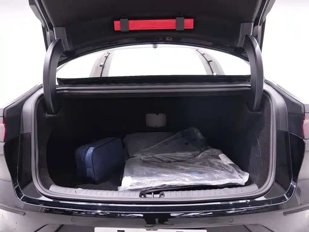 BYD Han — миниатюра 16