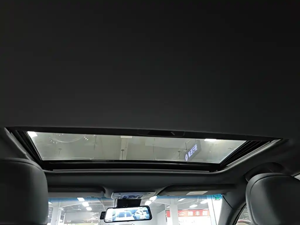 Toyota Avalon — миниатюра 18
