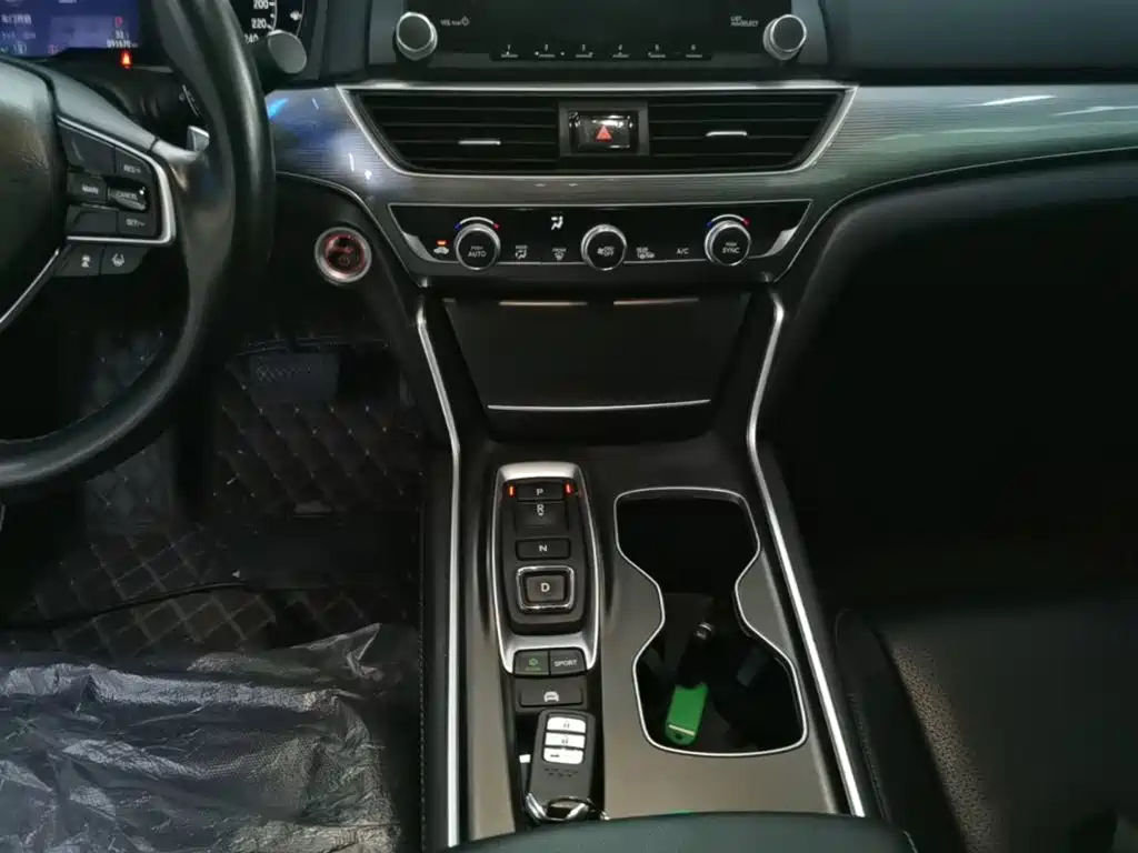 Honda Accord — миниатюра 14