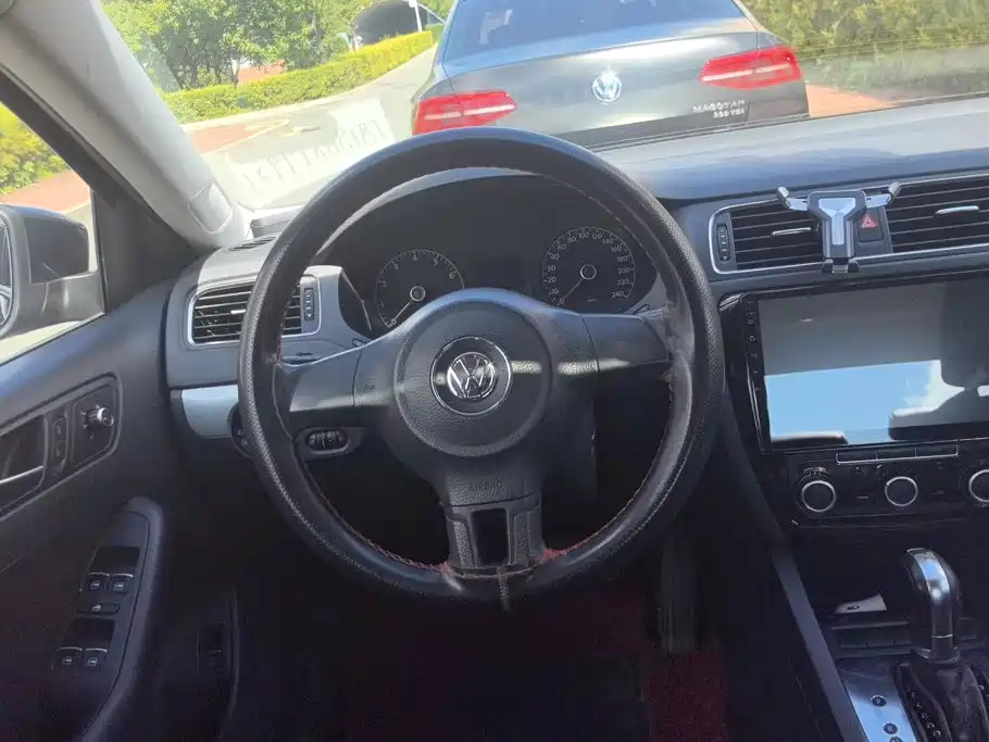 Volkswagen Sagitar — миниатюра 15