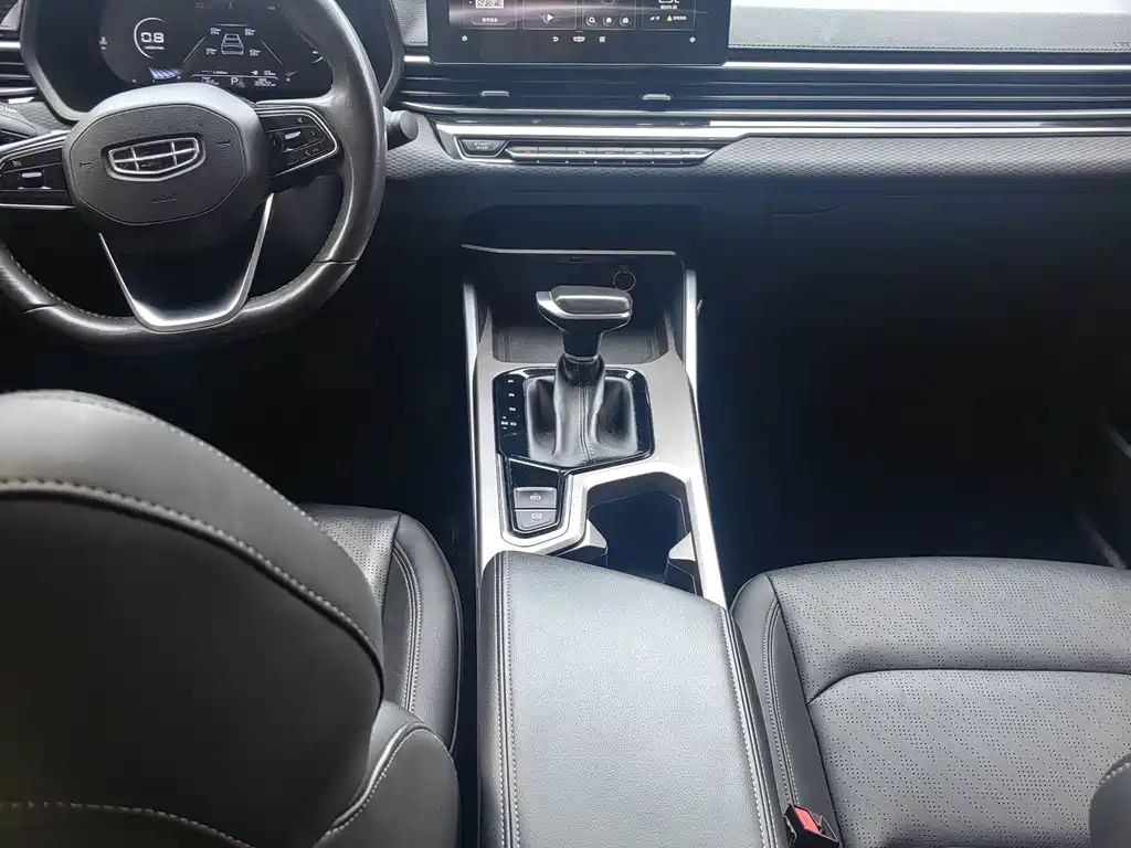 Geely Emgrand — миниатюра 9