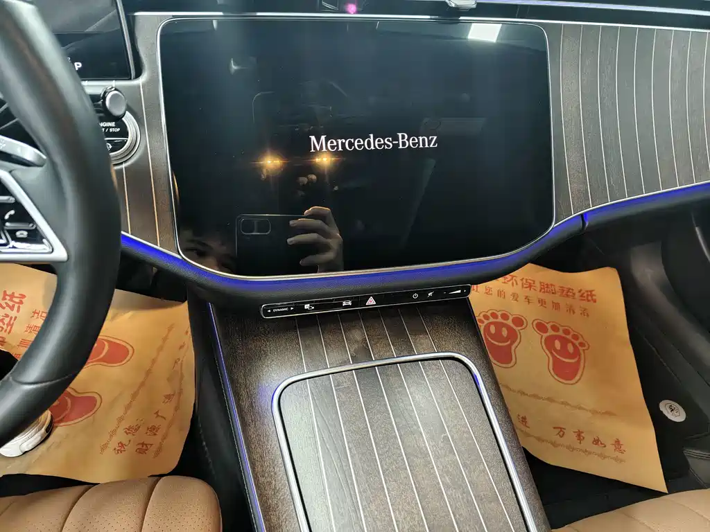 Mercedes-Benz E-Class — миниатюра 12