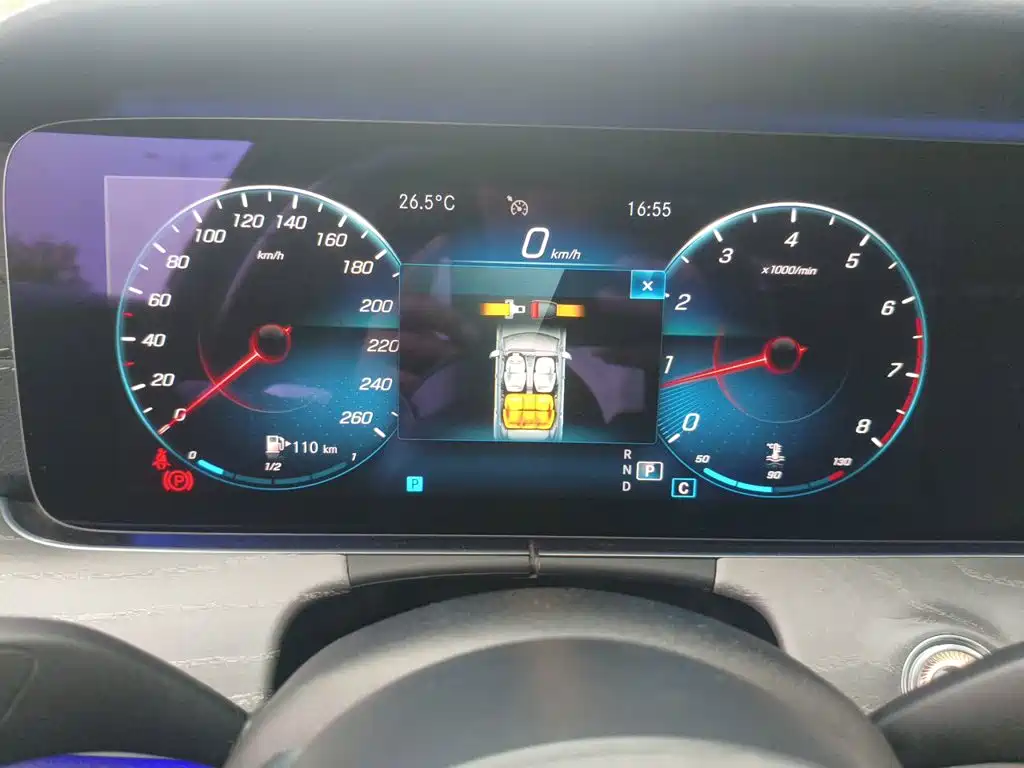 Mercedes-Benz E-Class — миниатюра 4