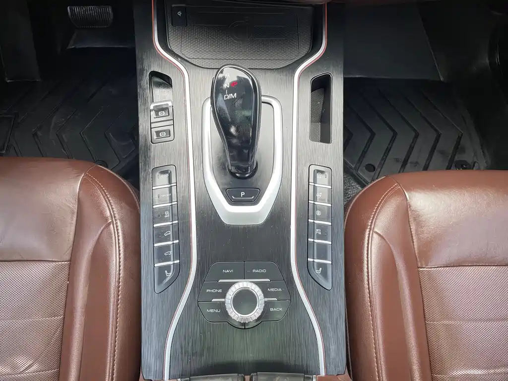 WEI PAI WEI BRAND VV7