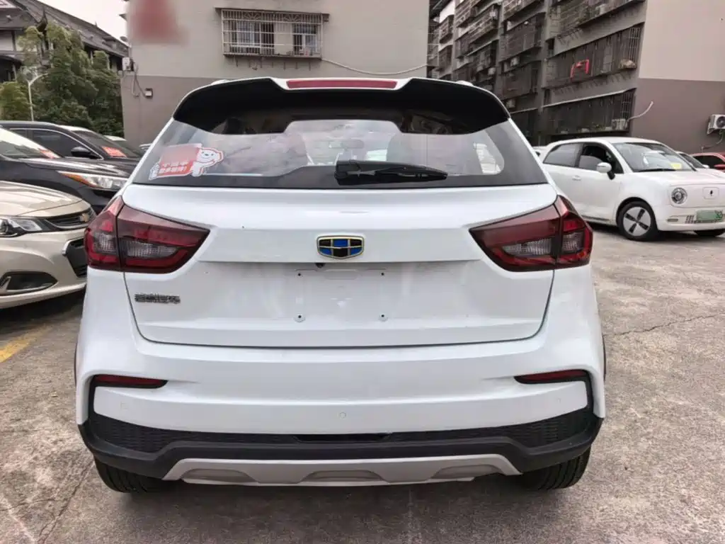 Geely Vision X3 — миниатюра 6