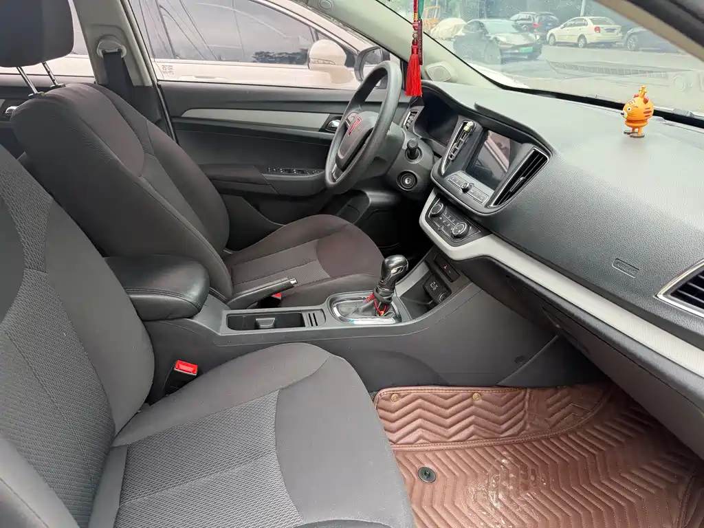 Roewe 360 — миниатюра 7