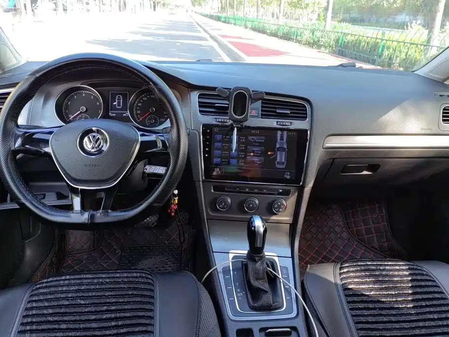 Volkswagen Golf — миниатюра 12