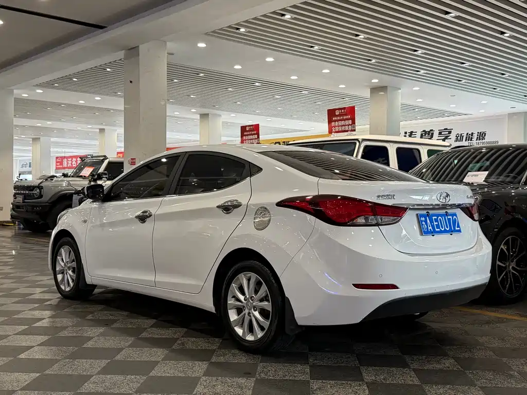 Hyundai Elantra Langdong — миниатюра 11