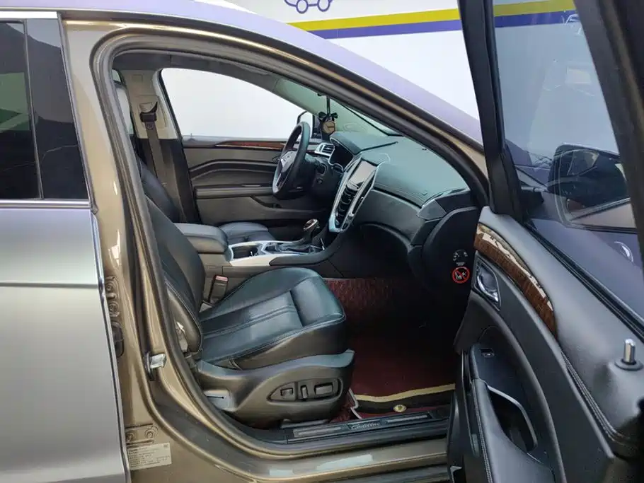 Cadillac SRX — миниатюра 8