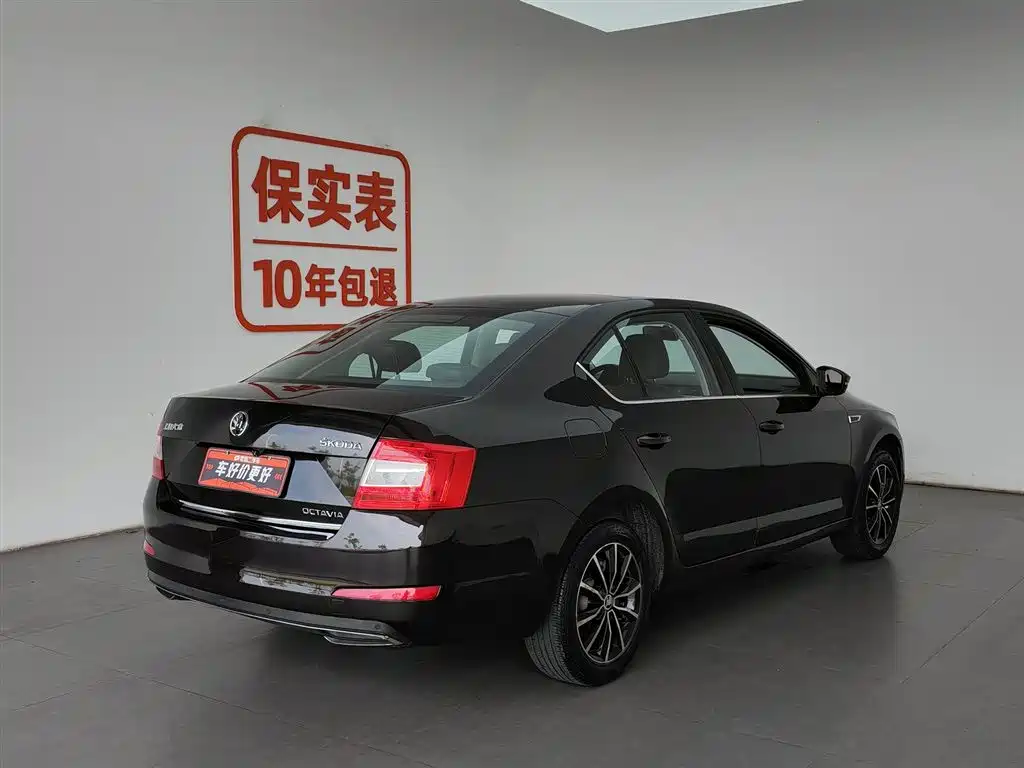 Skoda Octavia 2017 1.6L AT