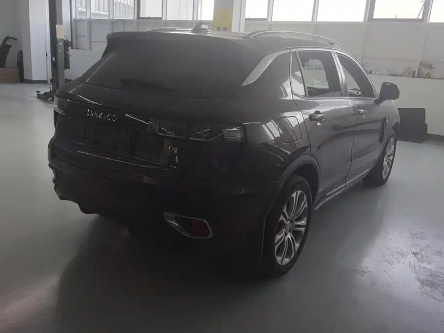 Lynk & Co 01 — миниатюра 3