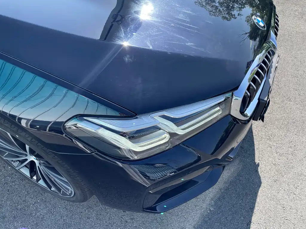 BMW 5 Series — миниатюра 21