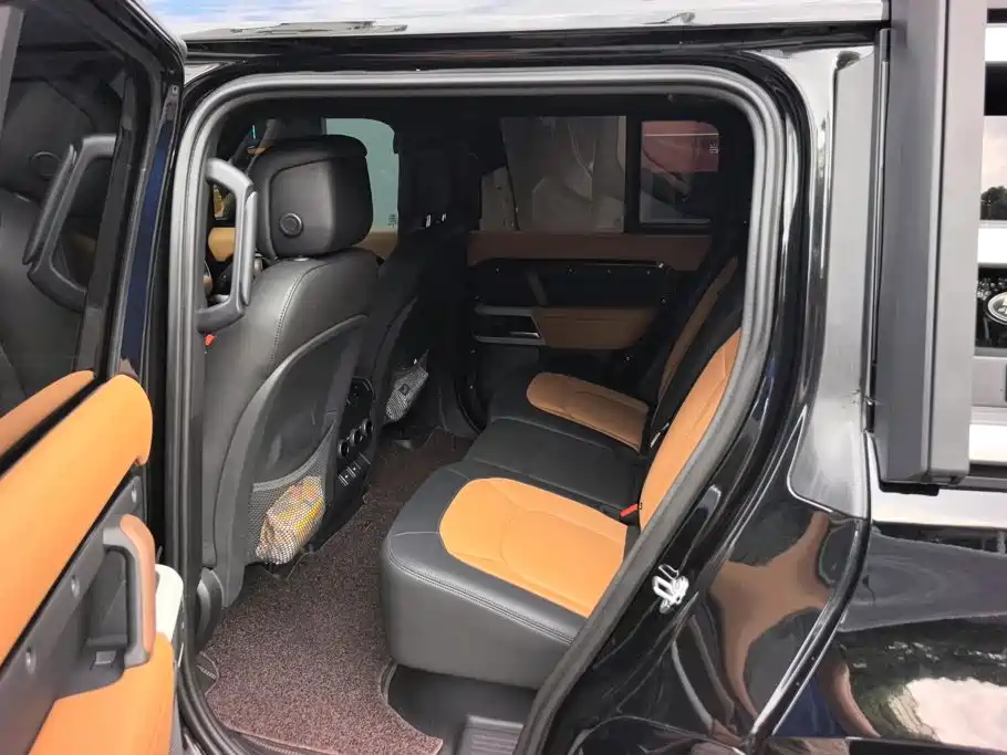 Land Rover Defender — миниатюра 11