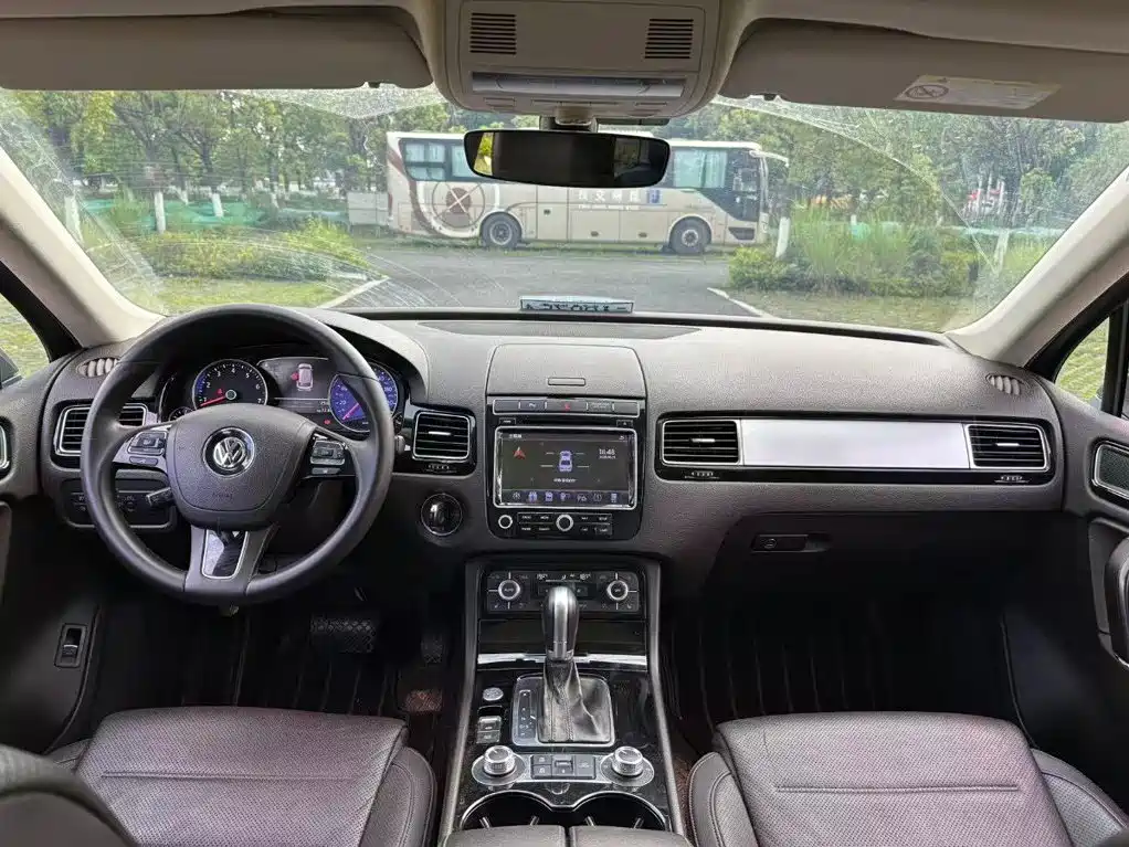 Volkswagen Touareg — миниатюра 4
